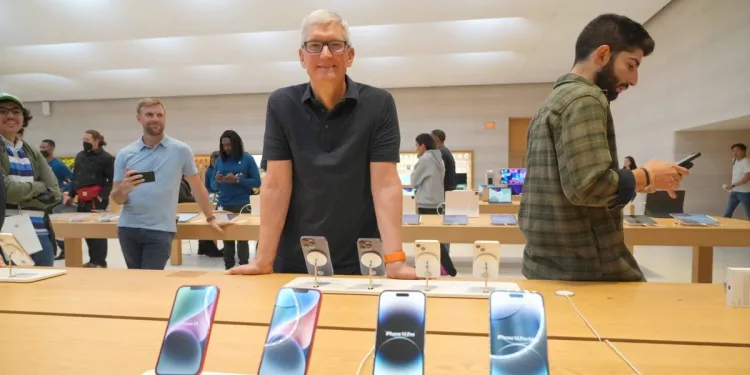 Apple sales in biggest fall since 2019
